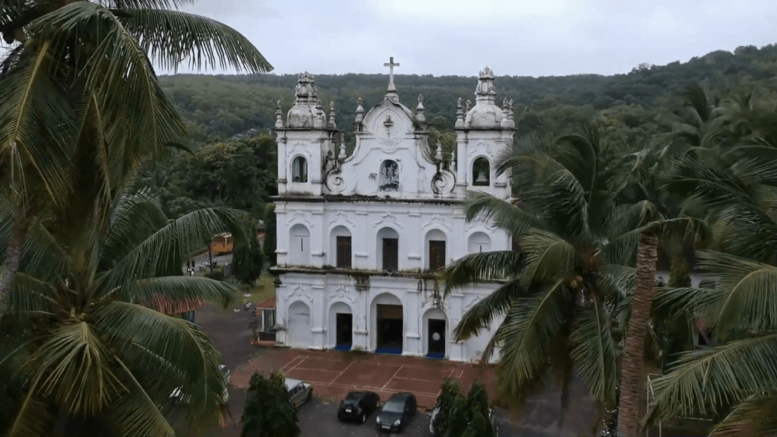 what historical sites can be found on anjuna beach