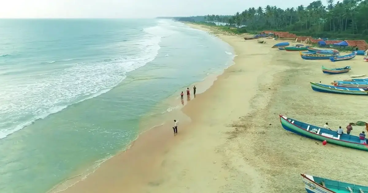 Are Indian beaches rocks or sandy soil?